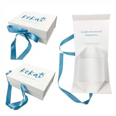 চুম্বকীয় বন্ধৰ সৈতে আলংকাৰিক বাকচ